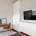 Comfy Floor In Downtown アパート