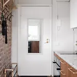 Comfy Floor In Downtown アパート