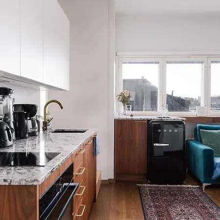 Comfy Floor In Downtown