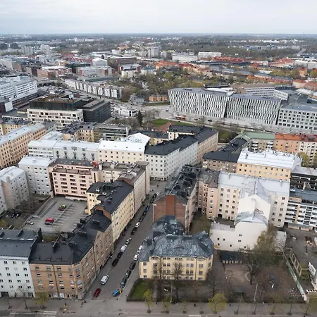 Comfy Floor In Downtown *